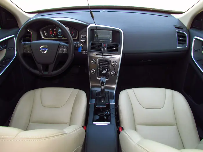 מבחן וולוו XC60 T5 החדש (קובי ליאני) מבחן וולוו XC60 T5 החדש (קובי ליאני)