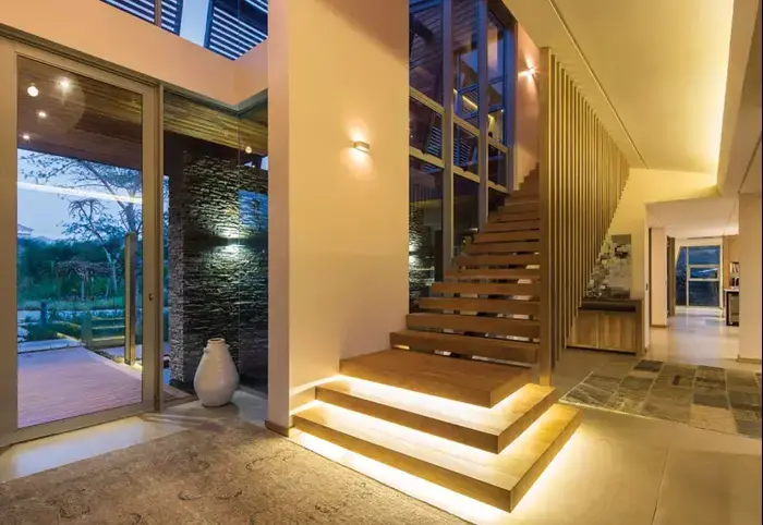 בית בדרום אפריקה; אדריכלות: Metropole Architects; עיצוב פנים: Nige Tarboton (בנין ודיור , grant pither) בית בדרום אפריקה; אדריכלות: Metropole Architects; עיצוב פנים: Nige Tarboton (בנין ודיור , grant pither)