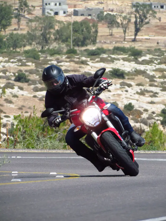 מבחן אופנוע דוקאטי מונסטר 1200 מאי 2014 (ניר בן טובים) מבחן אופנוע דוקאטי מונסטר 1200 מאי 2014 (ניר בן טובים)