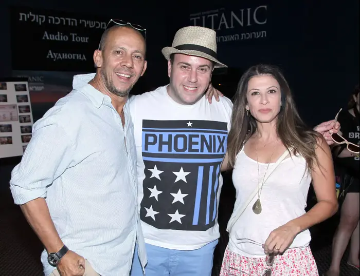 דידי הררי מירי נבו (רפי דלויה) דידי הררי מירי נבו (רפי דלויה)