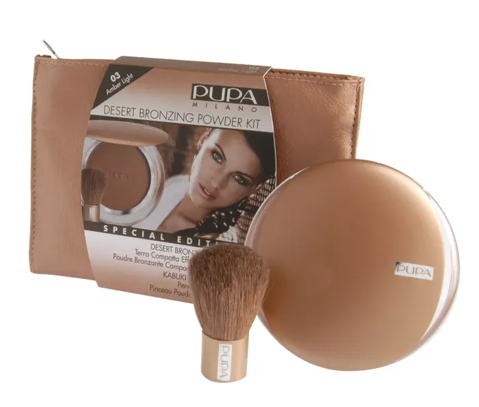 ערכת Desert Kit הכוללת ברונזר, מברשת ברונזר ותיק איפור של פופה הנמכרת (49 שקלים בקניייה של 99 שקלים בחודש יולי 14 בסופרפארם) (יח"צ) ערכת Desert Kit הכוללת ברונזר, מברשת ברונזר ותיק איפור של פופה הנמכרת (49 שקלים בקניייה של 99 שקלים בחודש יולי 14 בסופרפארם) (יח"צ)