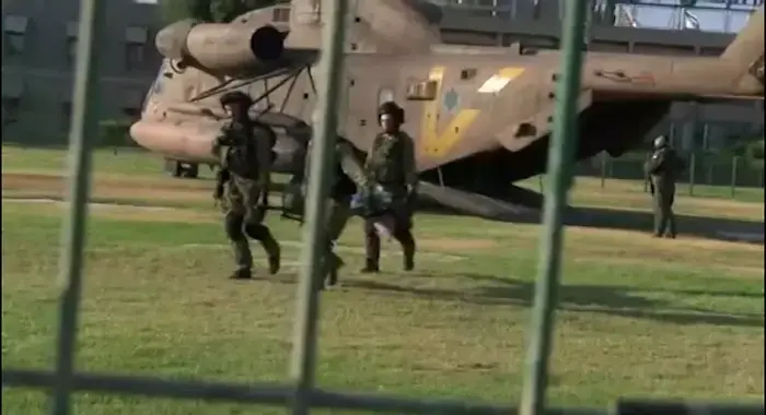 הרוגים ופצועים מפגיעת פצמ"ר באשכול (ניב אהרונסון) הרוגים ופצועים מפגיעת פצמ"ר באשכול (ניב אהרונסון)
