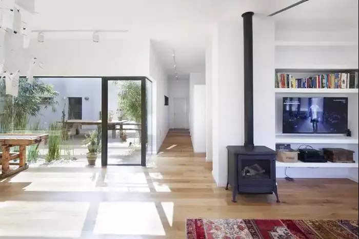 בית משפחתי בגדרה; עיצוב פנים הנקין שביט (בנין ודיור , אביעד בר-נס) בית משפחתי בגדרה; עיצוב פנים הנקין שביט (בנין ודיור , אביעד בר-נס)