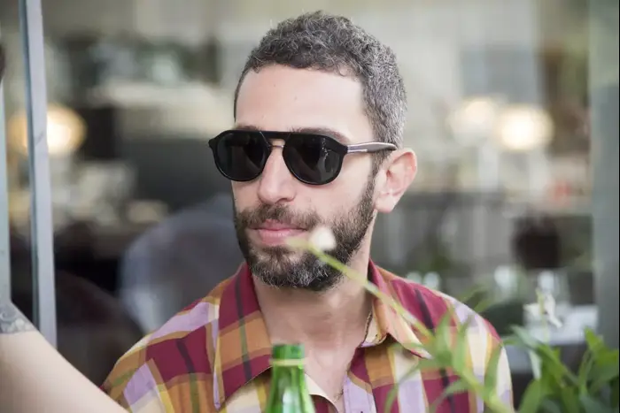 שלומי שבן (ניב אהרונסון) שלומי שבן (ניב אהרונסון)