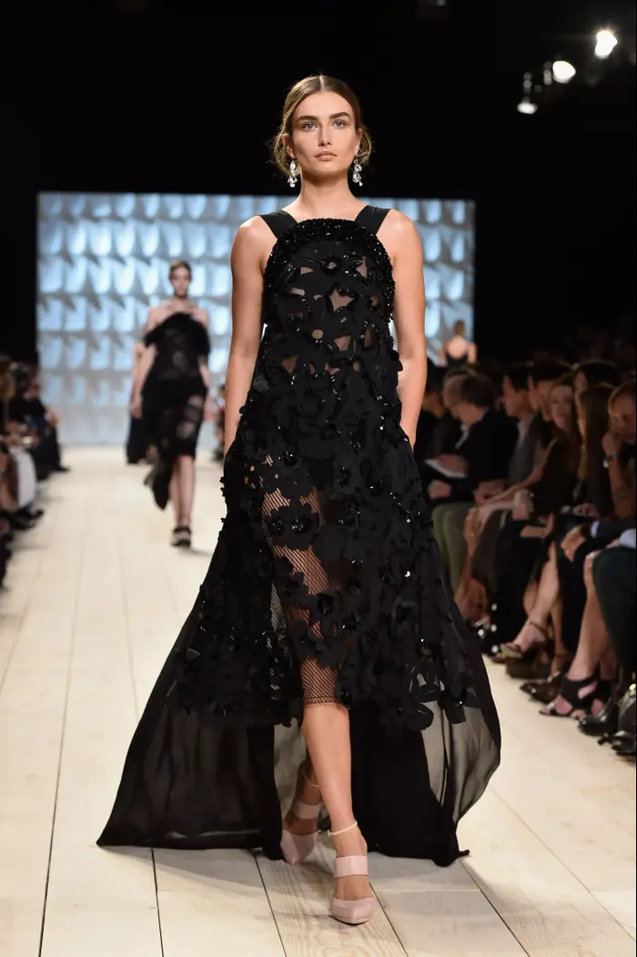 תצוגת נינה ריצ'י ready-to-wear, אביב/קיץ 2015 (GettyImages) תצוגת נינה ריצ'י ready-to-wear, אביב/קיץ 2015 (GettyImages)