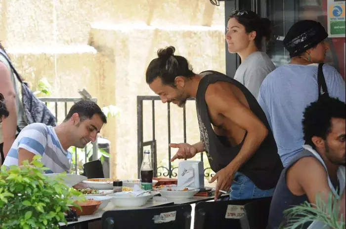 מה קשור (ברק פכטר) מה קשור (ברק פכטר)