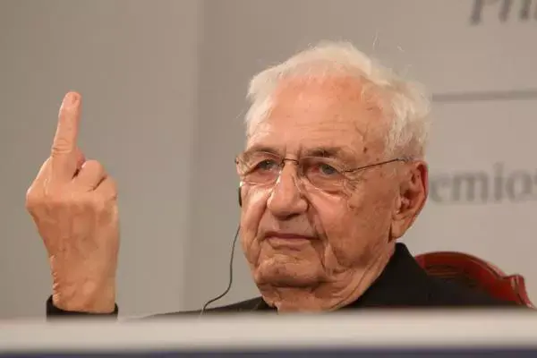 פרנק גרי (יח"צ) פרנק גרי (יח"צ)