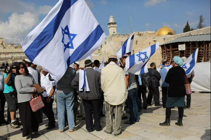כוחות הביטחון מונעים ממפגינים להיכנס להר הבית, ירושלים (טלי מאייר ) כוחות הביטחון מונעים ממפגינים להיכנס להר הבית, ירושלים (טלי מאייר )