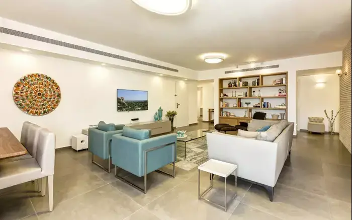 פנטהאוז מעוצב בקריית אונו; עיצוב פנים: אתי חצרוני (בנין ודיור , נדב פקט) פנטהאוז מעוצב בקריית אונו; עיצוב פנים: אתי חצרוני (בנין ודיור , נדב פקט)