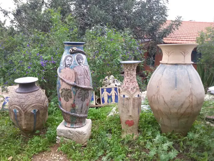 פיסול קרמיקה סטודיו ג'רה כליל (מערכת וואלה! NEWS , זיו ריינשטיין) פיסול קרמיקה סטודיו ג'רה כליל (מערכת וואלה! NEWS , זיו ריינשטיין)