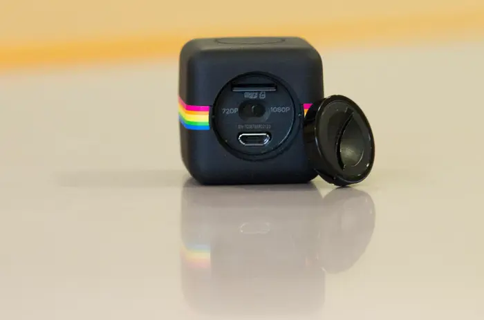פולארויד CUBE (ניב אהרונסון) פולארויד CUBE (ניב אהרונסון)