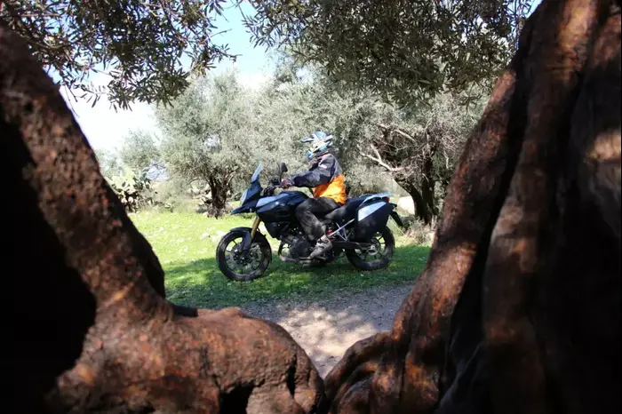 מבחן ארוך טווח אופנוע סוזוקי ויסטרום 1000 (קובי ליאני) מבחן ארוך טווח אופנוע סוזוקי ויסטרום 1000 (קובי ליאני)