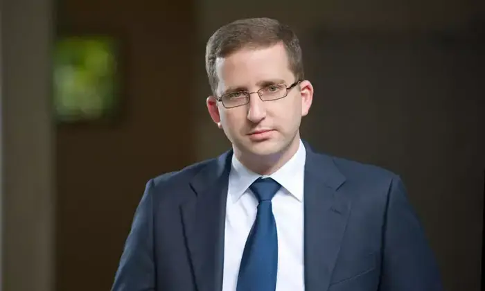 עו"ד אלעד רט (יח"צ) עו"ד אלעד רט (יח"צ)