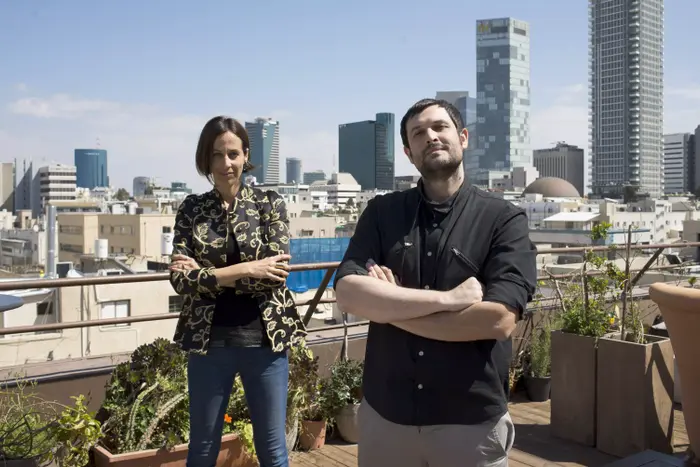 גיל רויטר וגלית רייסמן יזמי עיצוב (ניב אהרונסון)