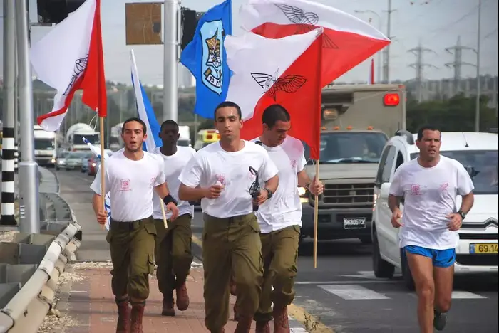 בא"ח צנחנים, מרץ 2015 (דובר צה"ל) בא"ח צנחנים, מרץ 2015 (דובר צה"ל)