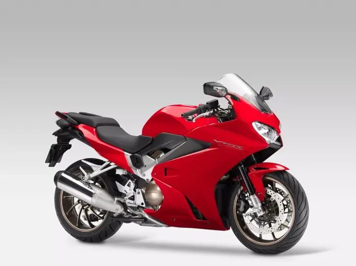 הונדה VFR800 (אתר יצרן) הונדה VFR800 (אתר יצרן)