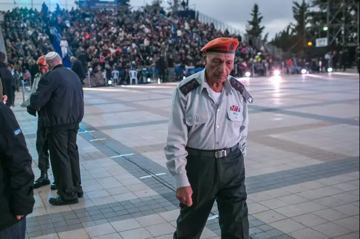 אלוף משנה דוד רוקני, רחבת טקס הדלקת המשואות, הר הרצל (נועם מושקוביץ) אלוף משנה דוד רוקני, רחבת טקס הדלקת המשואות, הר הרצל (נועם מושקוביץ)