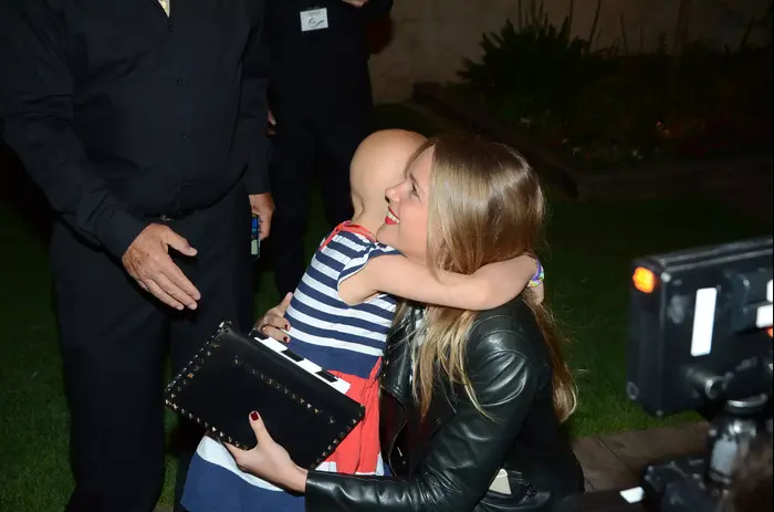 אסתי גינזבורג (אביב חופי) אסתי גינזבורג (אביב חופי)