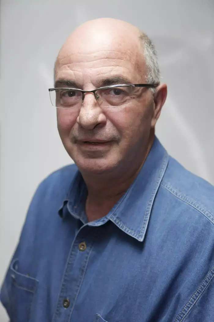 עו"ד פנחס פיני פישלר (יח"צ , מוטי קמחי) עו"ד פנחס פיני פישלר (יח"צ , מוטי קמחי)