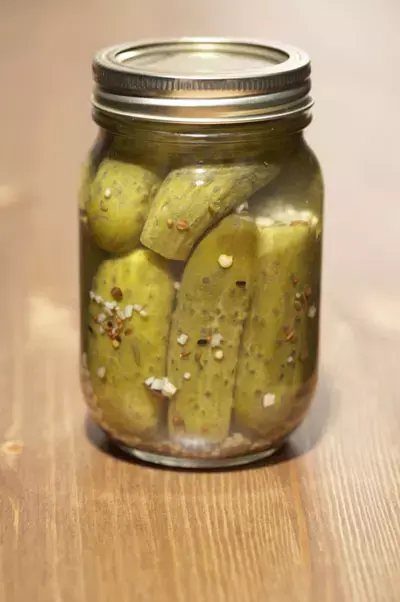 מלפפונים חמוצים (Artoday) מלפפונים חמוצים (Artoday)