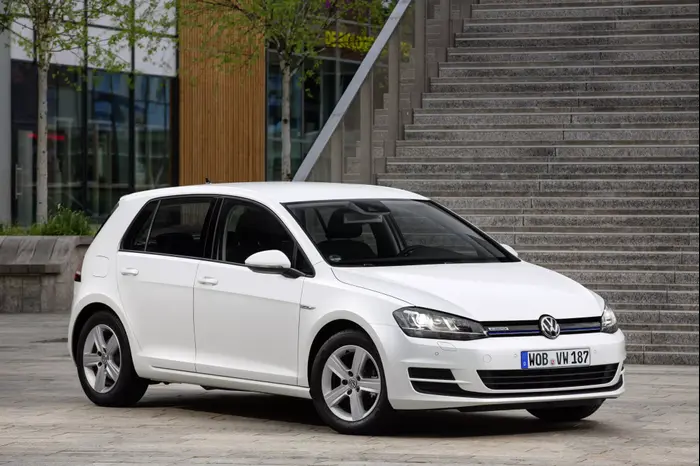 פולקסווגן גולף 1.0 ל' TSI (אתר יצרן) פולקסווגן גולף 1.0 ל' TSI (אתר יצרן)