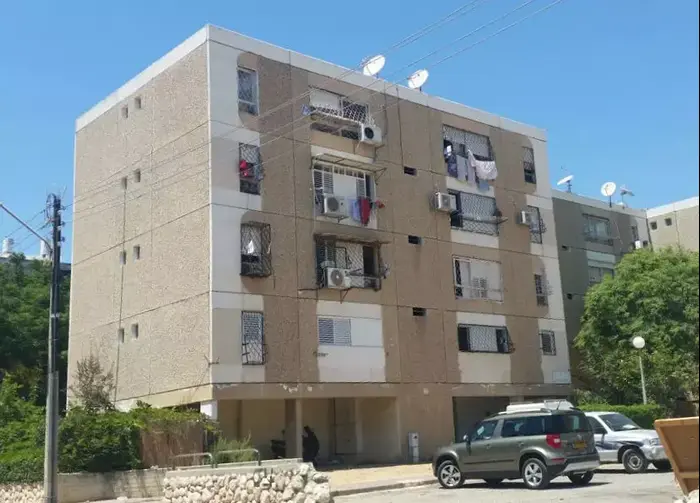 בית משפחת אברהם מנגיסטה, הצעיר הישראלי שבידי חמאס, יולי 2015 (שי מכלוף) בית משפחת אברהם מנגיסטה, הצעיר הישראלי שבידי חמאס, יולי 2015 (שי מכלוף)