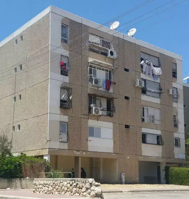 בית משפחת אברהם מנגיסטה, הצעיר הישראלי שבידי חמאס, יולי 2015 (שי מכלוף) בית משפחת אברהם מנגיסטה, הצעיר הישראלי שבידי חמאס, יולי 2015 (שי מכלוף)
