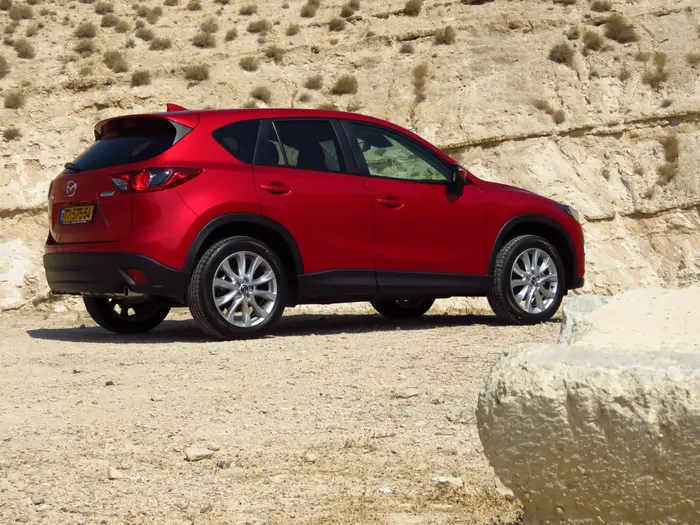 מבחן מאזדה CX5 מתיחת פנים. יולי 2015 (קובי ליאני) מבחן מאזדה CX5 מתיחת פנים. יולי 2015 (קובי ליאני)