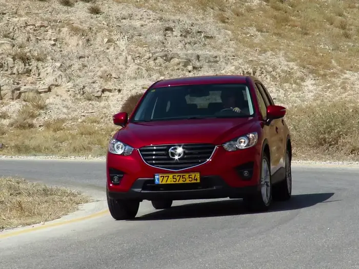מבחן מאזדה CX5 מתיחת פנים. יולי 2015 (קובי ליאני) מבחן מאזדה CX5 מתיחת פנים. יולי 2015 (קובי ליאני)