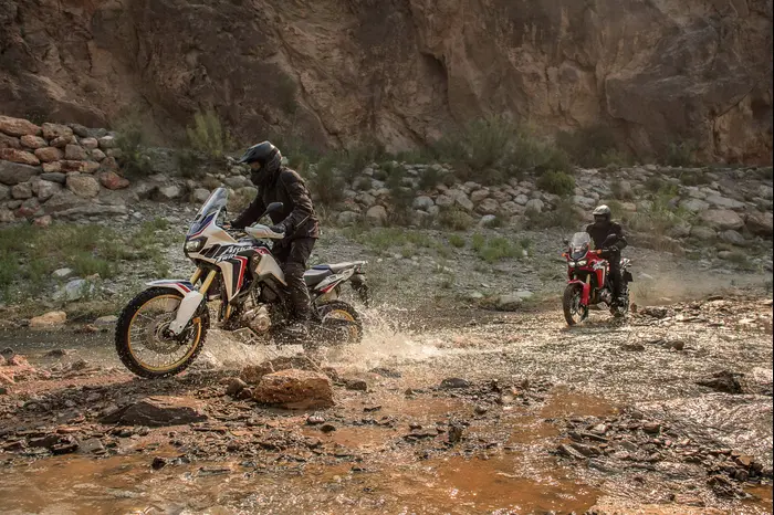 הונדה אפריקה טווין 2016 CRF1000L (אתר יצרן) הונדה אפריקה טווין 2016 CRF1000L (אתר יצרן)