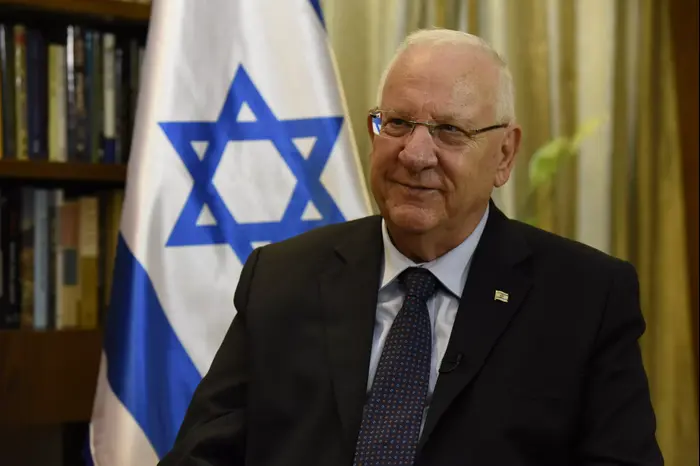 ריאיון עם הנשיא ראובן ריבלין לכבוד שנה לכהונתו, בית הנשיא, יולי 2015 (ראובן קסטרו) ריאיון עם הנשיא ראובן ריבלין לכבוד שנה לכהונתו, בית הנשיא, יולי 2015 (ראובן קסטרו)