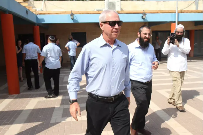 שר הבינוי יואב גלנט, אוגוסט 2015 (שלומי גבאי) שר הבינוי יואב גלנט, אוגוסט 2015 (שלומי גבאי)