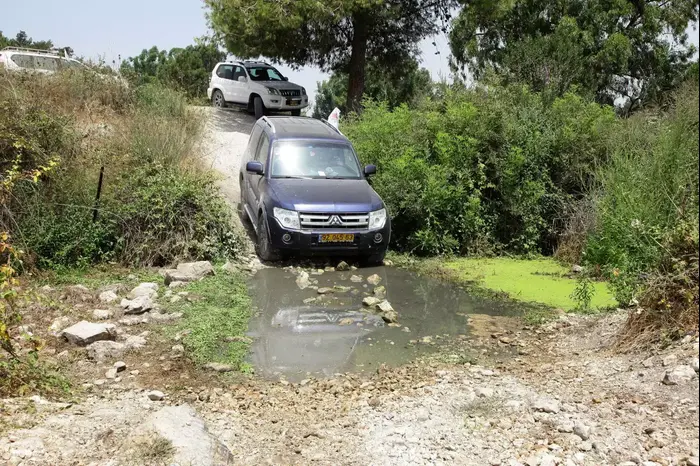 טיול ג'יפאים (מערכת וואלה! NEWS , זיו אהרוני, אלוני מור) טיול ג'יפאים (מערכת וואלה! NEWS , זיו אהרוני, אלוני מור)