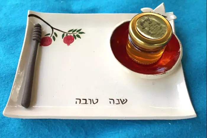 סט דבש של אורנה בר אל למדרחוב נחלת בנימין, 135 שקלים (יח"צ , רות מימרוד)