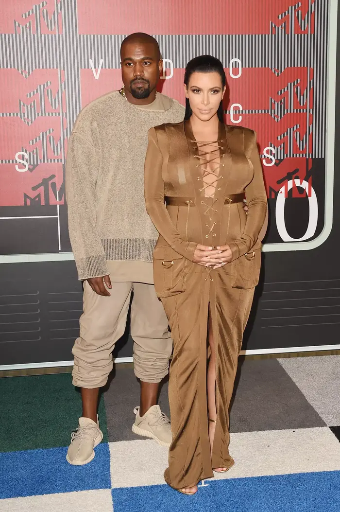 קים קרדשיאן וקניה ווסט בטקס VMA 2015 (GettyImages) קים קרדשיאן וקניה ווסט בטקס VMA 2015 (GettyImages)