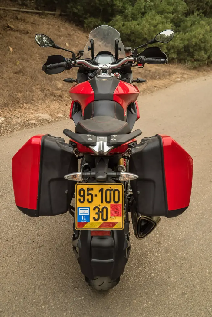 מבחן אופנוע אפריליה קאפונורד 1200 (ערן גילווארג) מבחן אופנוע אפריליה קאפונורד 1200 (ערן גילווארג)