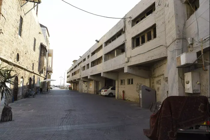 בית המכס, תל אביב (ראובן קסטרו) בית המכס, תל אביב (ראובן קסטרו)