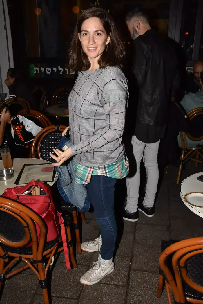 אלישע בנאי (אביב חופי) אלישע בנאי (אביב חופי)