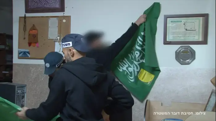 תיעוד: כך נראתה הפשיטה על מוסדות הפלג הצפוני של התנועה האיסלאמית (ספק 500) תיעוד: כך נראתה הפשיטה על מוסדות הפלג הצפוני של התנועה האיסלאמית (ספק 500)