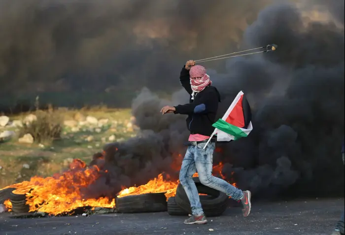עימותים סמוך לרמאללה. נובמבר 2015 (רויטרס) עימותים סמוך לרמאללה. נובמבר 2015 (רויטרס)