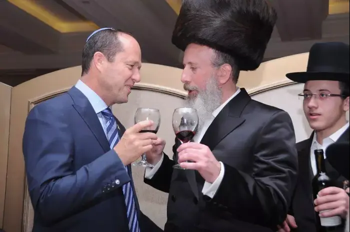 חבר מועצת ירושלים יוסי דייטש עם ניר ברקת (מערכת וואלה! NEWS) חבר מועצת ירושלים יוסי דייטש עם ניר ברקת (מערכת וואלה! NEWS)