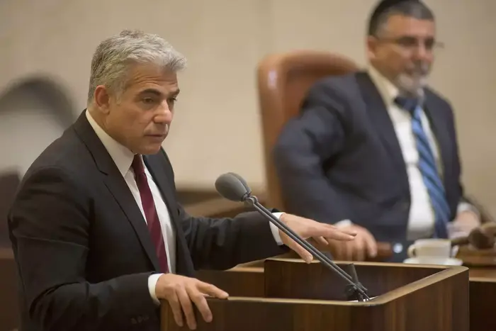 ח"כ יאיר לפיד, מליאת הכנסת, 28 בדצמבר 2015 (יואב דודקביץ') ח"כ יאיר לפיד, מליאת הכנסת, 28 בדצמבר 2015 (יואב דודקביץ')
