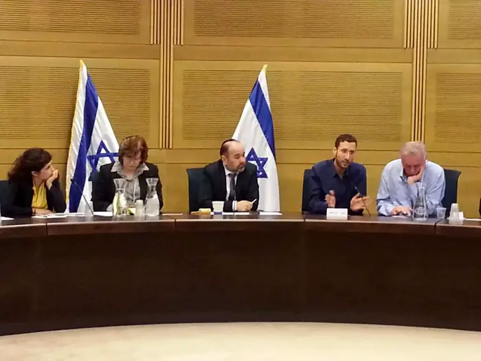 ועדת החינוך של הכנסת על התבטאויות המרצים כלפי השרה שקד (יח"צ , דוברות ח"כ יעקב מרגי) ועדת החינוך של הכנסת על התבטאויות המרצים כלפי השרה שקד (יח"צ , דוברות ח"כ יעקב מרגי)