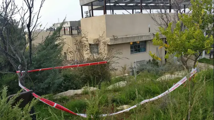 הבית בו נרצחה דפנה מאיר ז"ל (שי מכלוף) הבית בו נרצחה דפנה מאיר ז"ל (שי מכלוף)