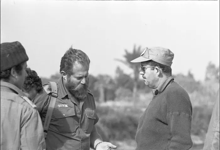 אזור תעלת סואץ. 10.11.1974 (משרד הביטחון , באדיבות ארכיון צה"ל, בישקו) אזור תעלת סואץ. 10.11.1974 (משרד הביטחון , באדיבות ארכיון צה"ל, בישקו)