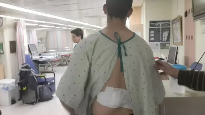 פצוע הדקירה בפיגוע בשער שכם, ירושלים. 30 בינואר 2016 (מערכת וואלה! NEWS) פצוע הדקירה בפיגוע בשער שכם, ירושלים. 30 בינואר 2016 (מערכת וואלה! NEWS)