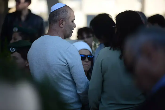 הלווייתה של הדר כהן שנרצחה בפיגוע בירושלים. 4 בפברואר 2016 (ניב אהרונסון) הלווייתה של הדר כהן שנרצחה בפיגוע בירושלים. 4 בפברואר 2016 (ניב אהרונסון)