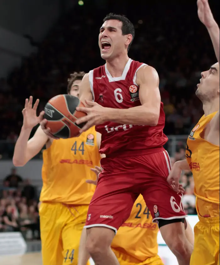 ניקוס זיסיס שחקן באמברג (GettyImages) ניקוס זיסיס שחקן באמברג (GettyImages)