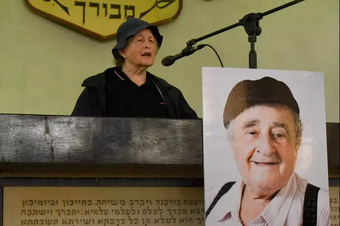 טקס ההלוויה של יעקב בן סירא (ראובן קסטרו) טקס ההלוויה של יעקב בן סירא (ראובן קסטרו)