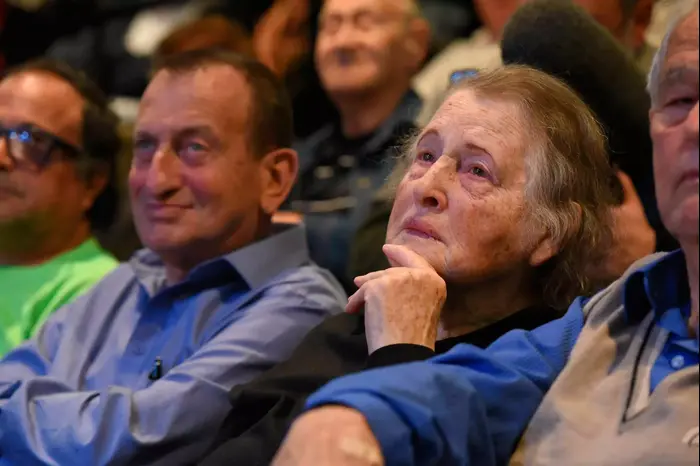 טקס ההלוויה של יעקב בן סירא (ראובן קסטרו) טקס ההלוויה של יעקב בן סירא (ראובן קסטרו)